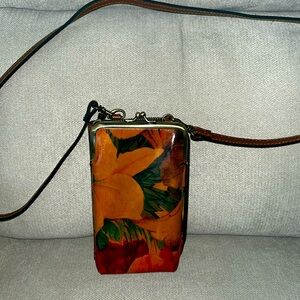 Patricia Nash phone wallet crossbody. No tags , newer. Only used once.